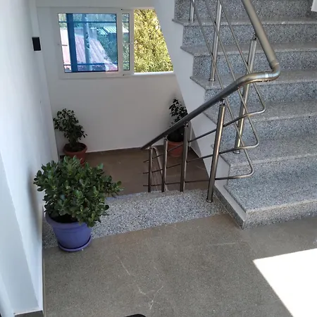 Zogaj Apartmán *